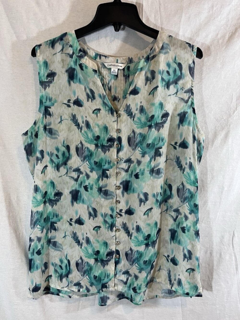 Croft & Barrow Women’s X-Large Gray & Blue Floral Sleeveless Blouse